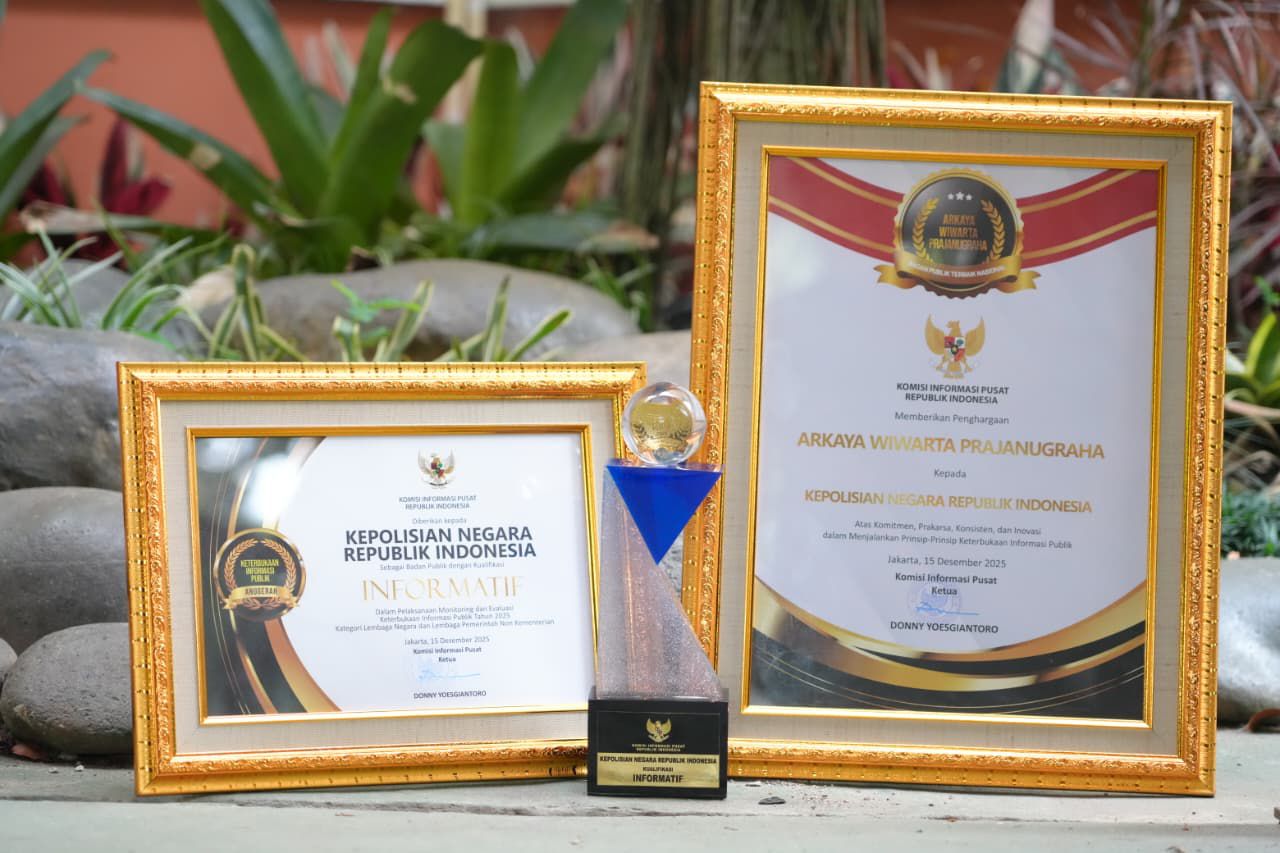 Dinobatkan sebagai Badan Publik Terbaik Nasional, Polri Raih Arkaya Wiwarta Prajanugraha dalam Monev KIP 2025